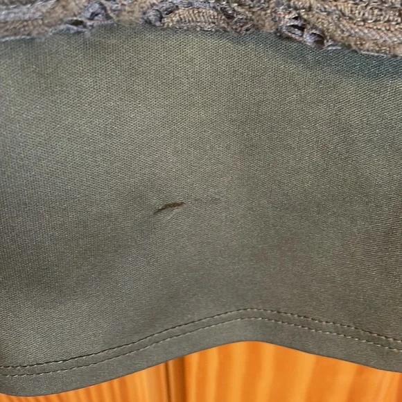 Green lace top - Picture 3 of 3